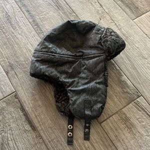 EUC Apt. 9 trapper hat